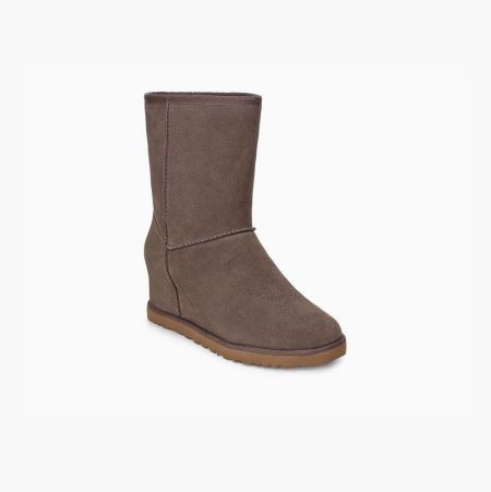 UGG Classic Femme Short Brown Boots for Women (MWYC82607)